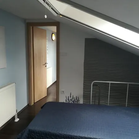 Apartament Siraly *