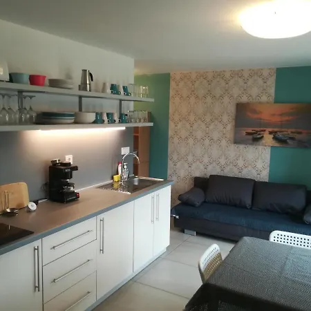 Siraly Apartment Zamardi