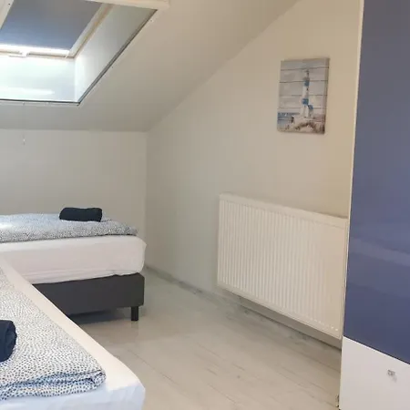 Siraly Apartment *