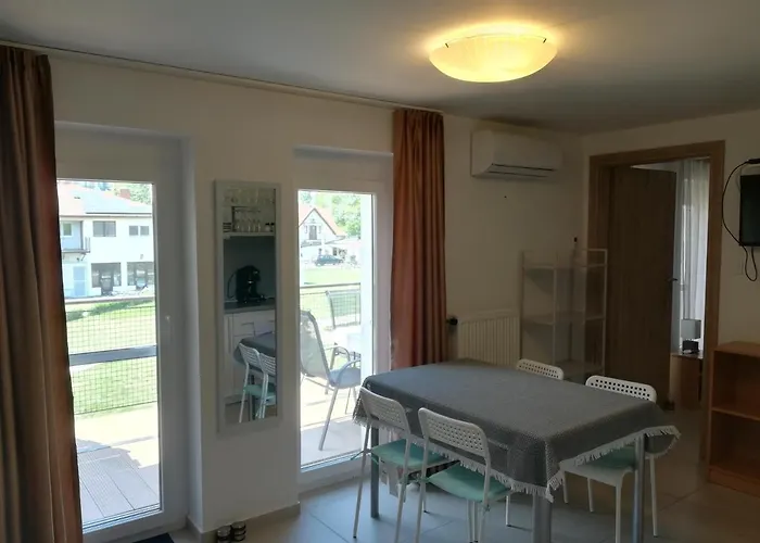 Siraly Apartment *