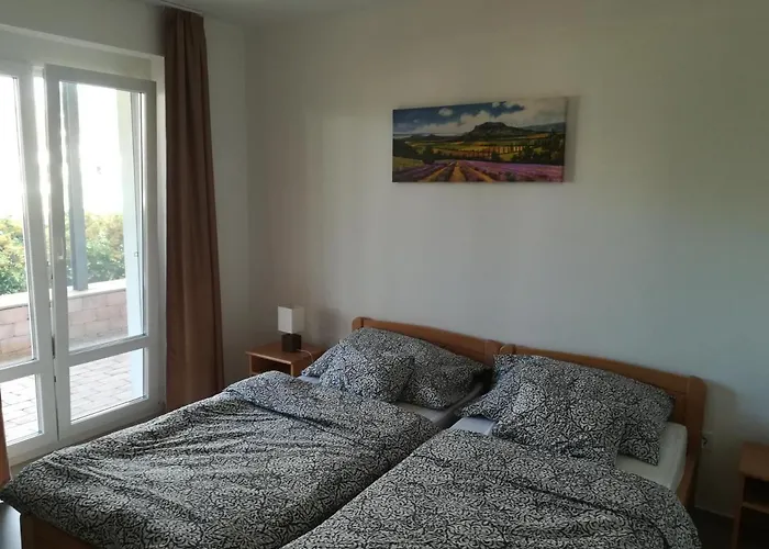 Siraly Lägenhet Zamárdi