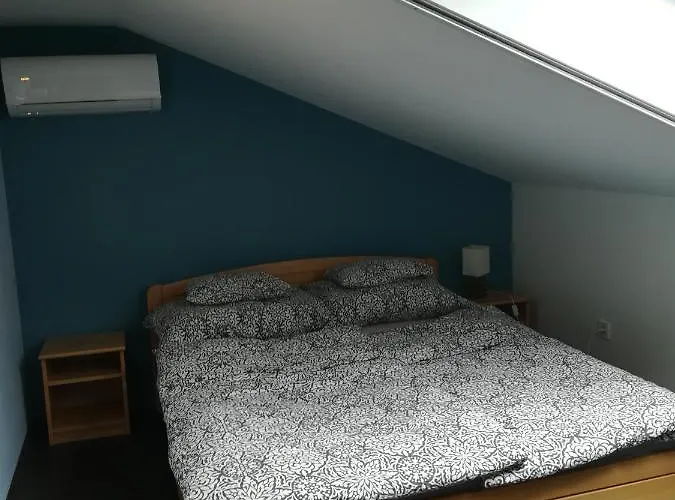 Siraly Lägenhet